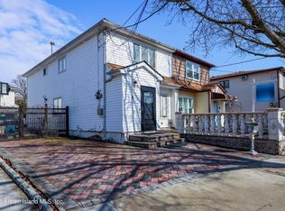 9 Linda Ave, Staten Island, NY 10305