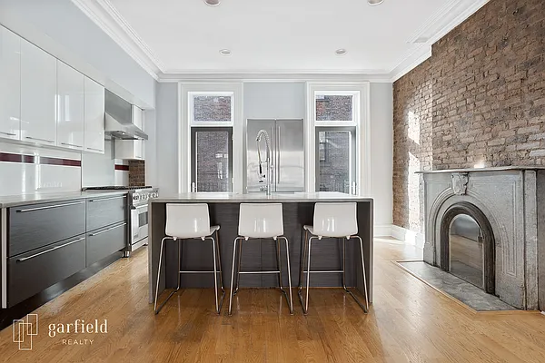 Rented by Garfield Realty  | media 4