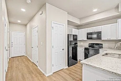 3 bed, 2.5 bath, 1455 sqft, $1,595 — Photo 1