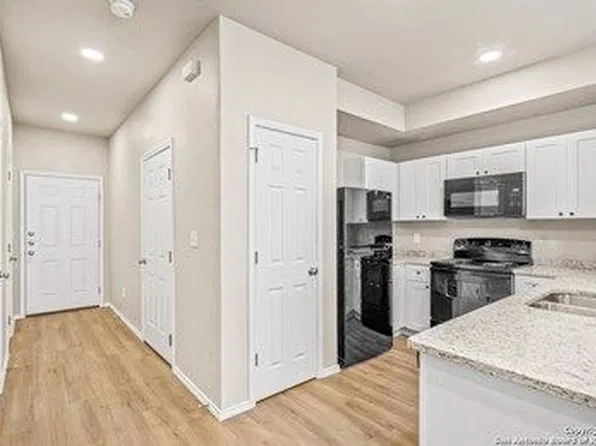 7116 Georgeann Dr #103, San Antonio, TX 78239