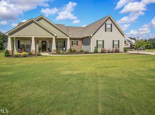 135 Cub Ln, Covington, GA 30016