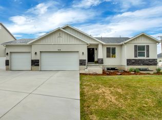 946 S 650 W, Farmington, UT 84025