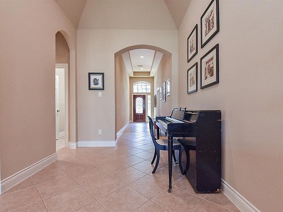 4th image of 2810 Arbor Brook Ln