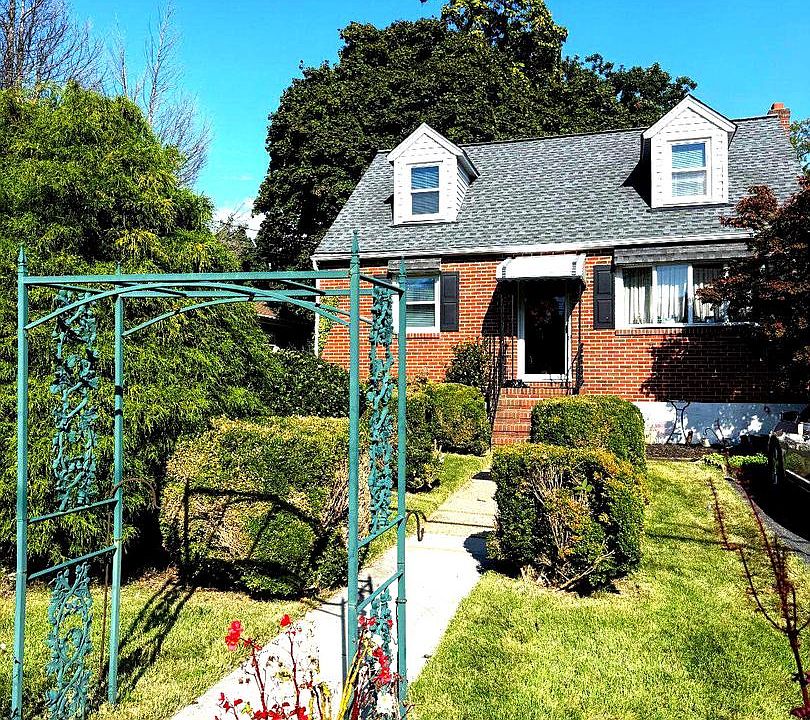 2nd image of 714 Biddle Rd