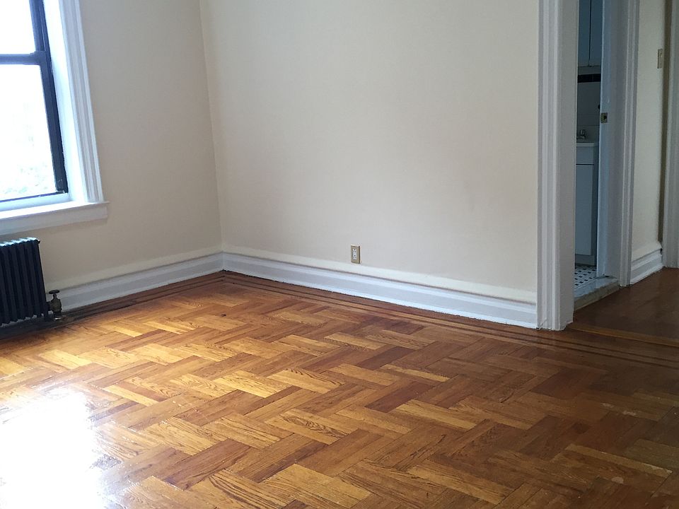 2nd image of 135 Clarkson Ave APT F4