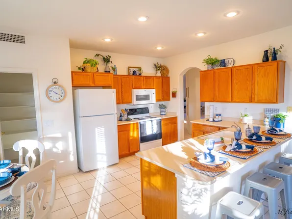 17614 N COCONINO Drive, Surprise, AZ 85374