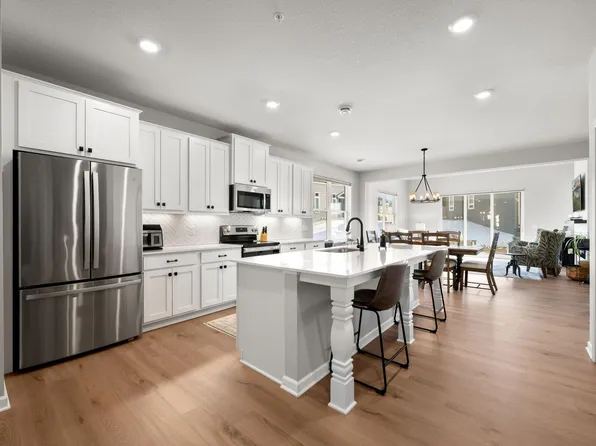 6575 Jocelyn Ave S, Cottage Grove, MN 55016