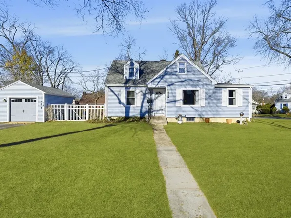 35 Yale St, South Hadley, MA 01075