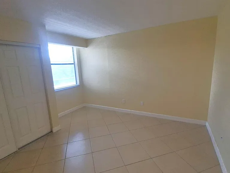 820 Lavers Cir #G409 — Photo 20