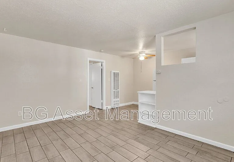 714 Darina Ave #3 — Photo 4