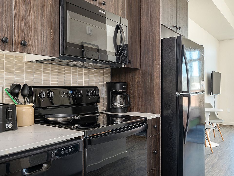 Fully Furnished Studio Floor Plan