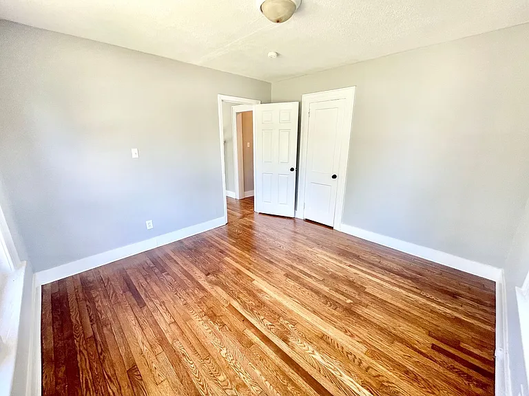 811 Dana Pl — Photo 12