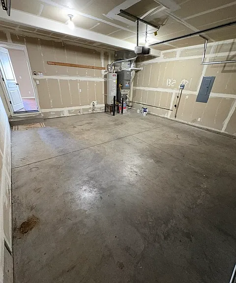 947 Alina Ave SE — Photo 21
