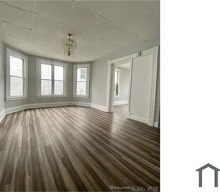 15 Ridgewood St — Photo 2