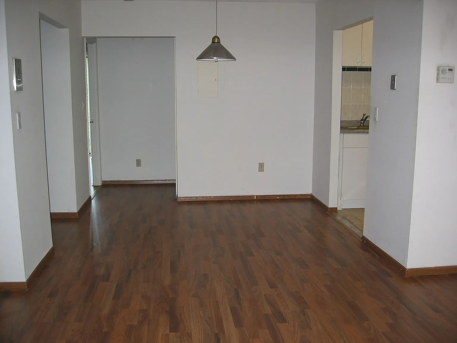 2 bed, 950 sqft, $1,950 — Photo 3