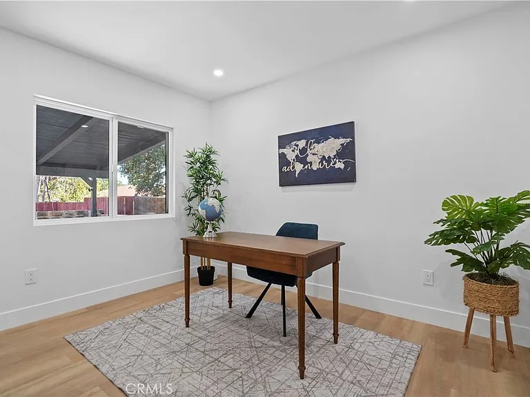 856 Newton St #856 — Photo 15