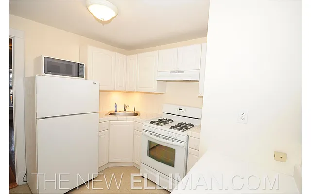 Rented by Douglas Elliman | media 42