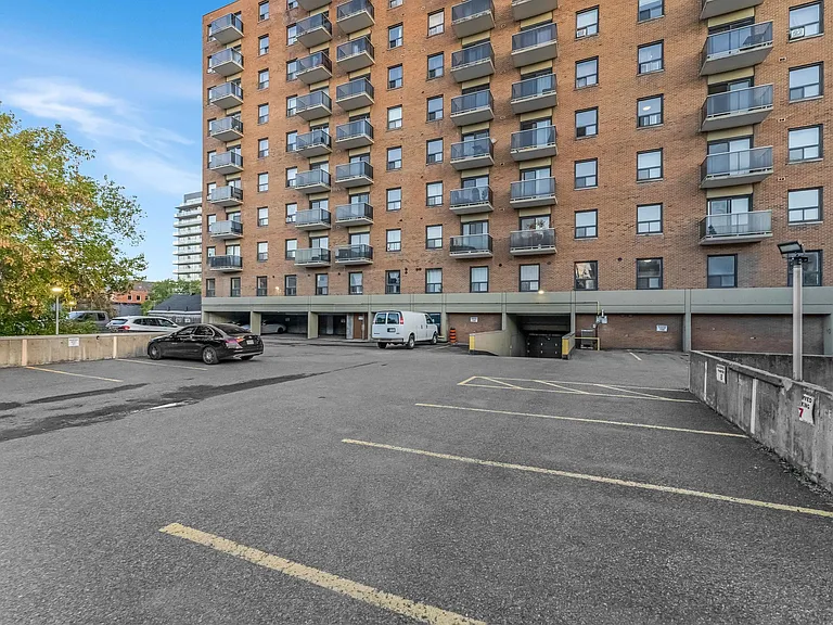 145 York St — Photo 15