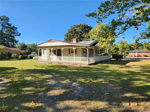 6334 Pine St, Fayetteville, NC 28311