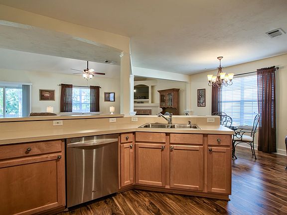 5th image of 8610 Milford Ct