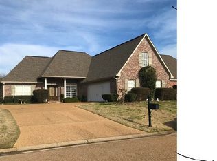 114 Lake Pointe Dr, Pearl, MS 39208