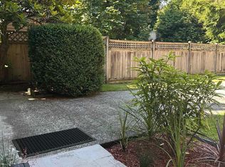 925 Lawson Ave, West Vancouver, BC V7T2E1