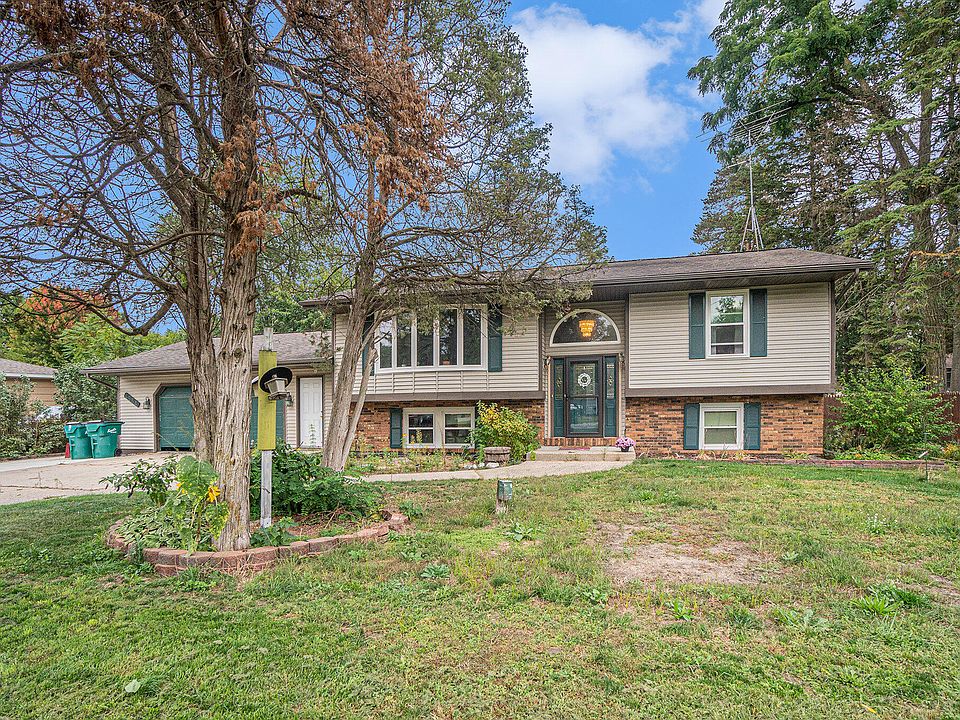 4554 S Quarterline Rd, Muskegon, MI 49444 | Zillow