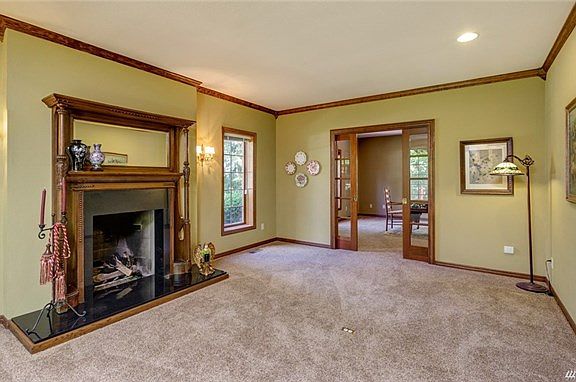 5th image of 409 Wood Creek Dr