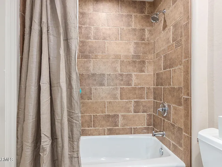 14234 N 27th Pl — Photo 31