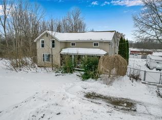 3520 Coomer Rd, Newfane, NY 14108