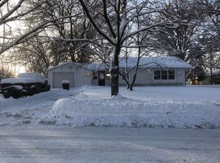 500 105th Ln NW, Coon Rapids, MN 55448
