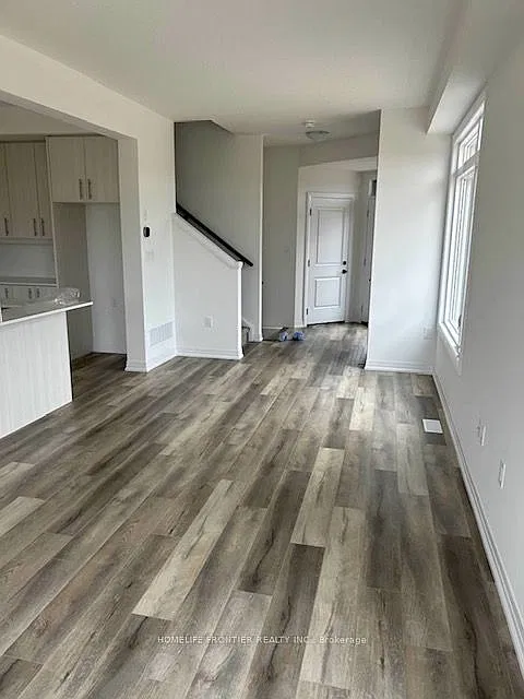 3 bed, $2,500 — Photo 1