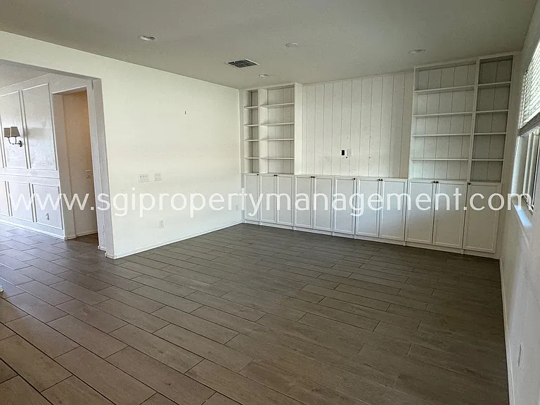 21080 W Almeria Rd — Photo 16
