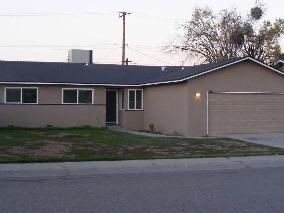 1st image of 634 E Myrtle Ave