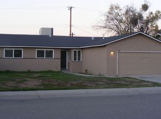 634 E Myrtle Ave, Visalia, CA 93292
