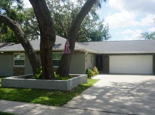 213 Foxwood Dr, Brandon, FL 33510