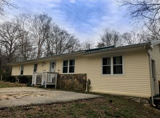131 Wright Rd, Harriman, TN 37748