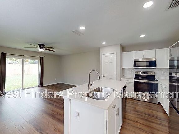 5th image of 8602 Eaton Ave