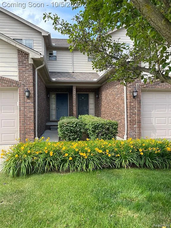 3 bed, 2.5 bath, 1767 sqft, $2,300 — Photo 4