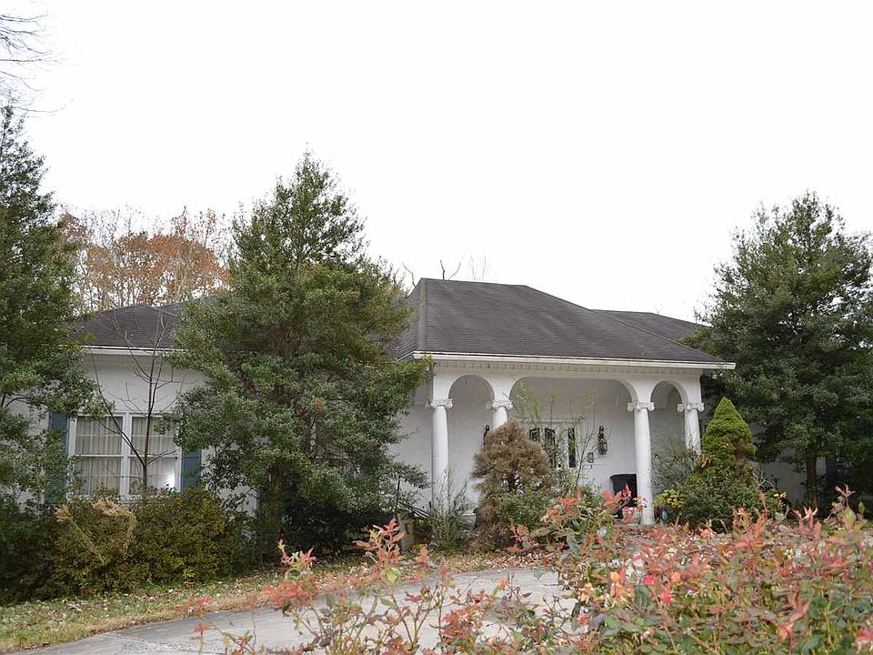 1st image of 341 King Den Dr NW