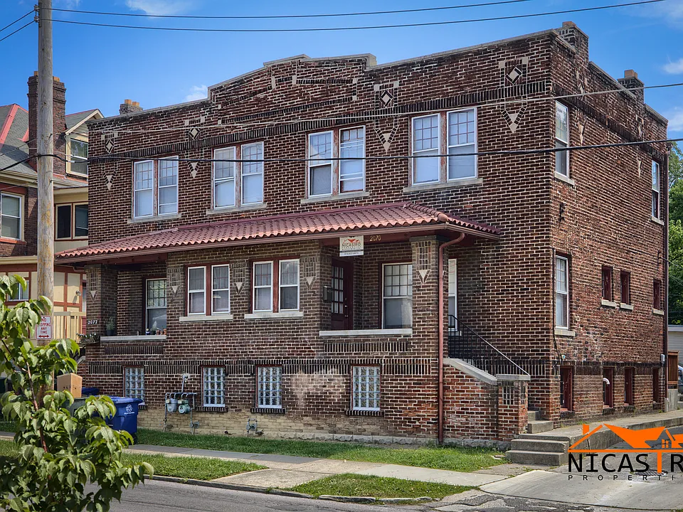 2072 Indianola Ave