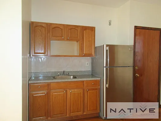 Rented by Native Real Estate LLC | media 9