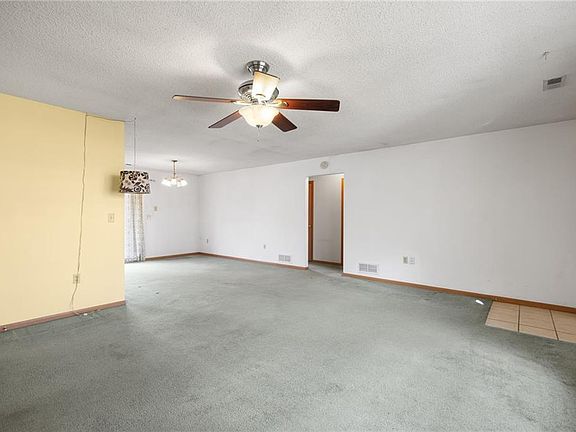 5th image of 124 NW 171st Rd