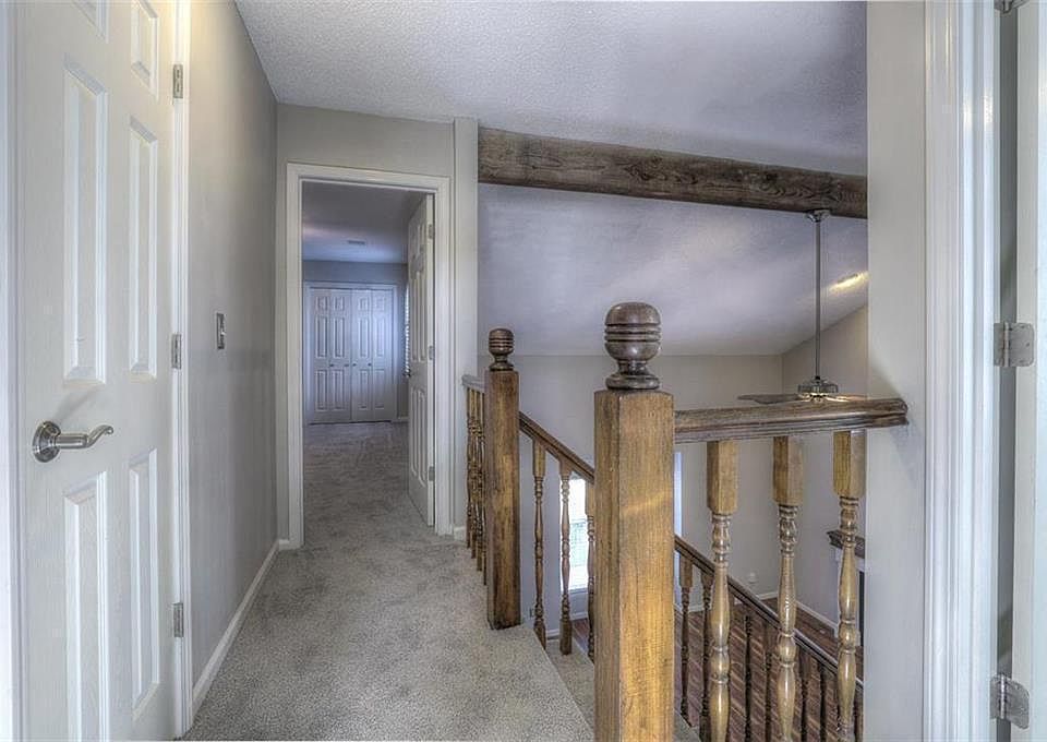 1st image of 9206 W 121st Ter