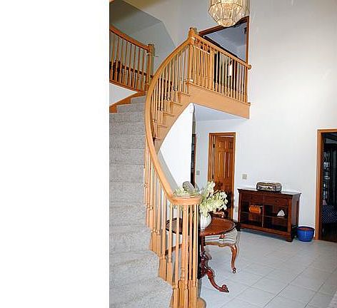 2nd image of 32785 Shadowbrook Dr