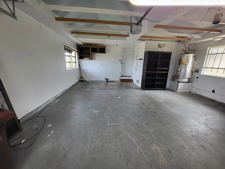 5215 Bayview Ave — Photo 9
