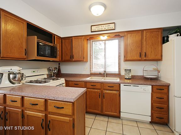 5th image of 130 Wedgewood Dr