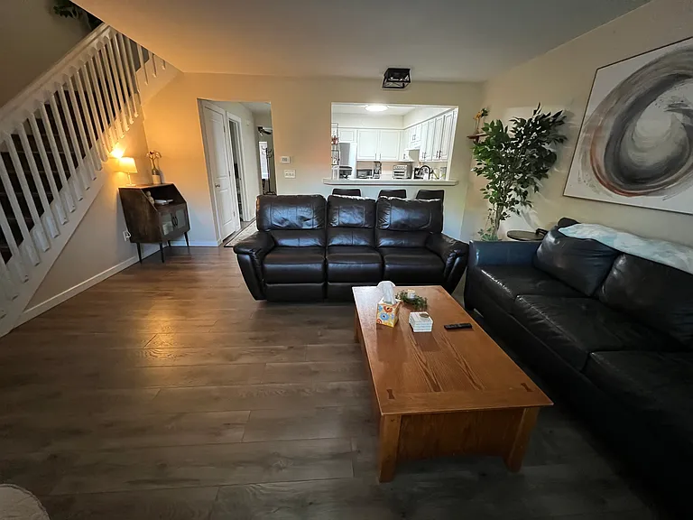 2815 Rigden Pkwy #4 — Photo 3