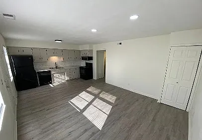 417 McGoodwin Ave #H — Photo 2
