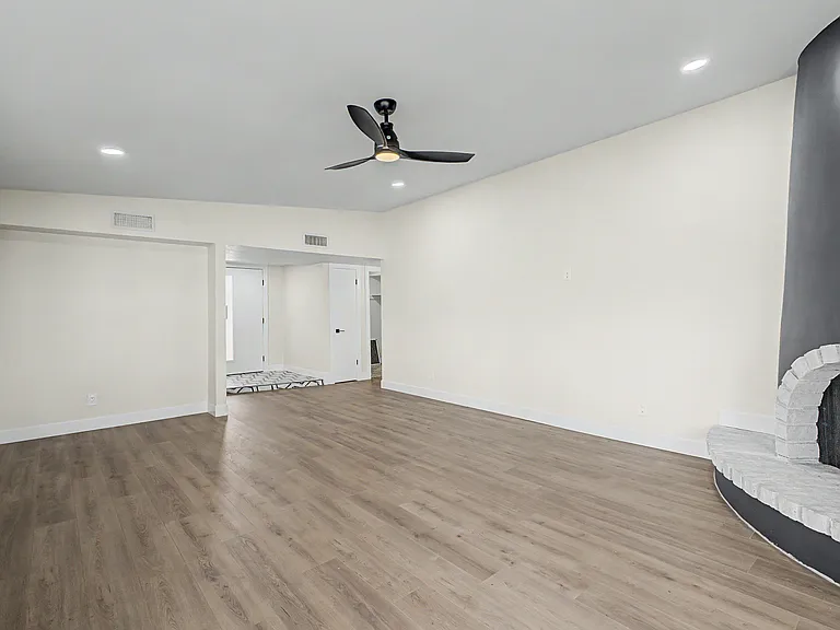 3922 E Larkspur Dr — Photo 24